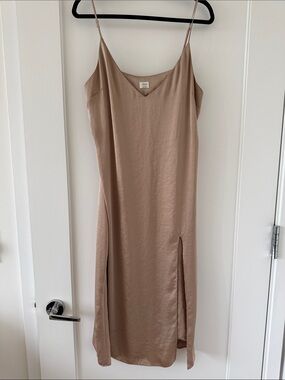 Wilfred Taupe V-Neck Slip Dress